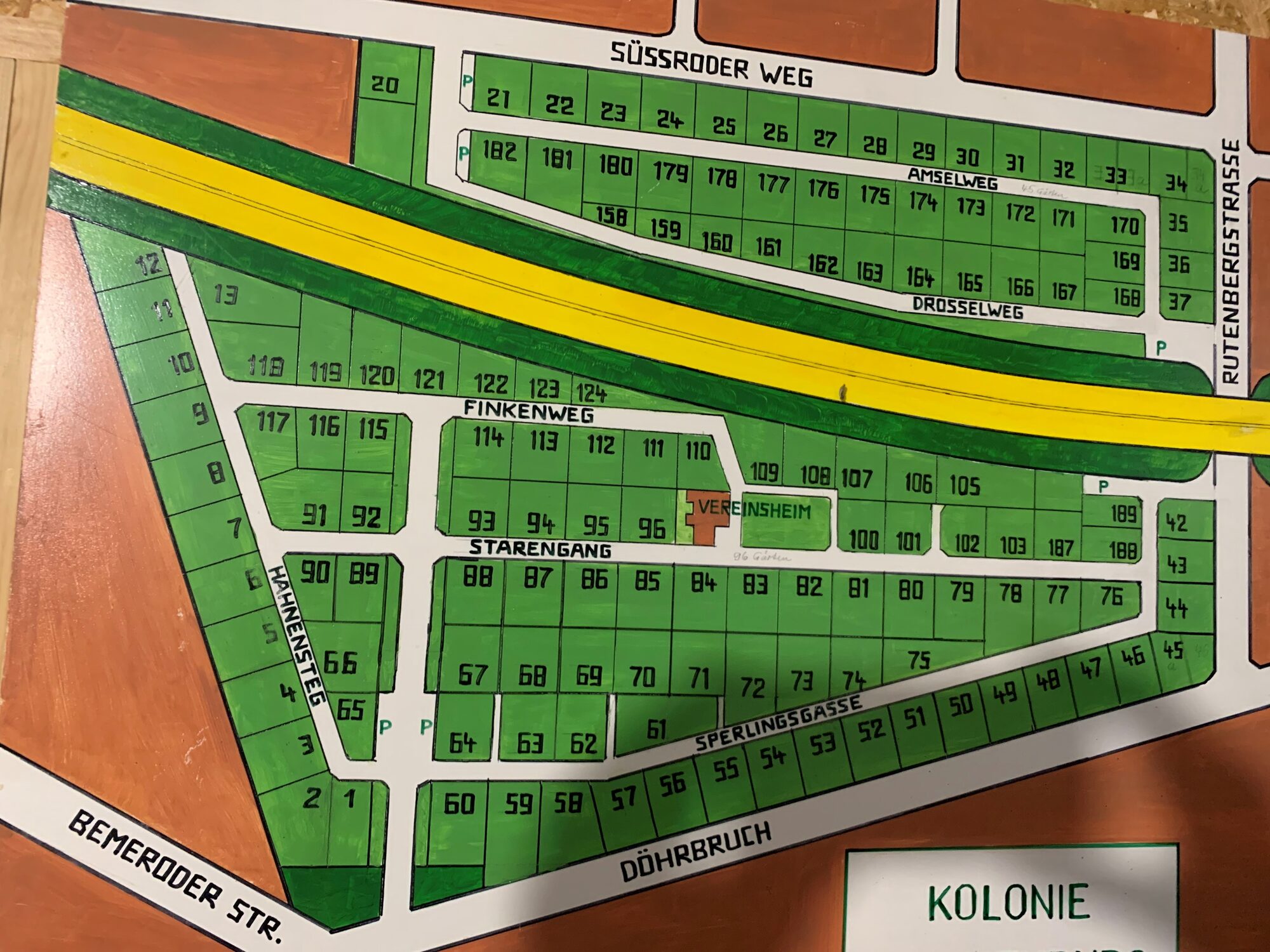 Übersichtsplan der Kolonie mit nummerierten Parzellen